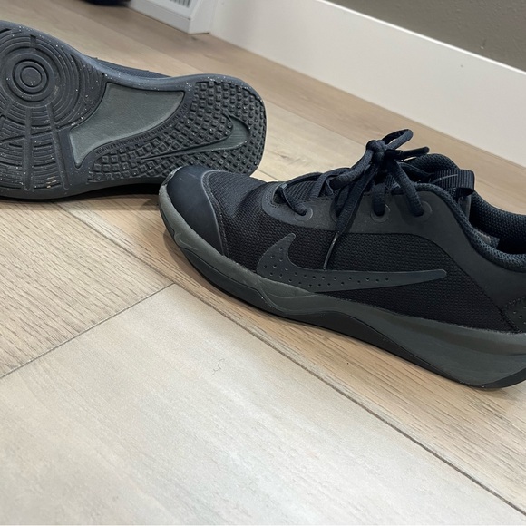 Hardly worn - Picture 3 of 4